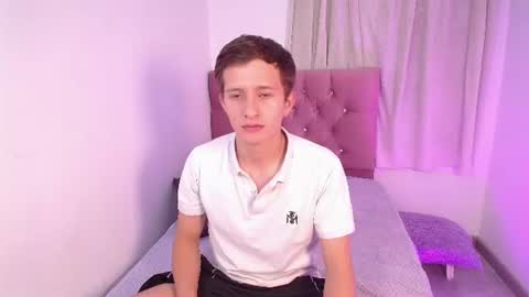 mae and nathan online show from July 25, 4:53 am