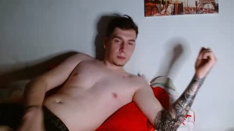 magic_fantasy77 online show from July 13, 2:25 am