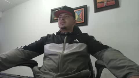 magic_milk23 online show from September 18, 10:50 am