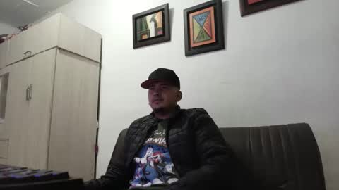 magic_milk23 online show from September 10, 2:21 am