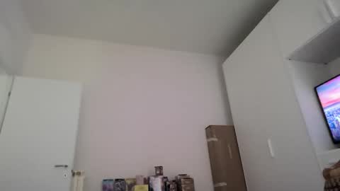 Snapshot of magicsempai chatting on February 20, 11:42 am Magicsempai online show from February 20, 11:42 am