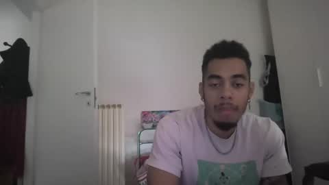 Snapshot of magicsempai chatting on December 10, 11:54 am Magicsempai online show from December 10, 11:54 am