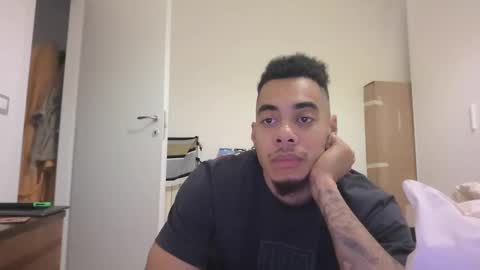 Snapshot of magicsempai chatting on February 27, 12:23 pm Magicsempai online show from February 27, 12:23 pm