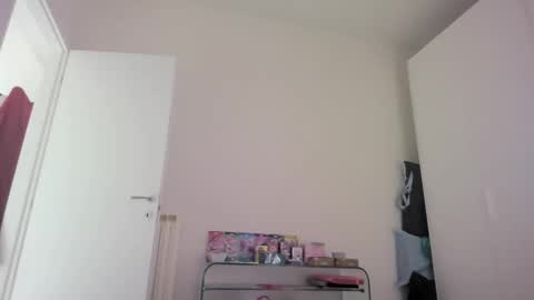 Snapshot of magicsempai chatting on December 12, 11:50 am Magicsempai online show from December 12, 11:50 am