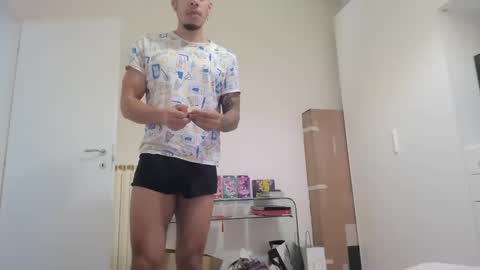 Snapshot of magicsempai chatting on March 6, 11:47 am Magicsempai online show from March 6, 11:47 am