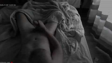 magnum_cam online show from November 5, 1:57 pm