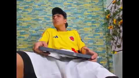 maicoll_hard02 online show from November 25, 1:24 pm