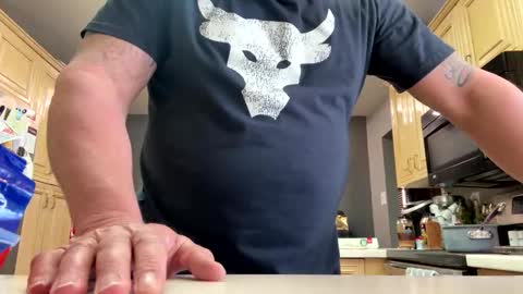 makeyousquirt1969 online show from February 3, 7:08 pm