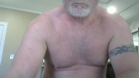 makinit08 online show from April 23, 4:09 pm