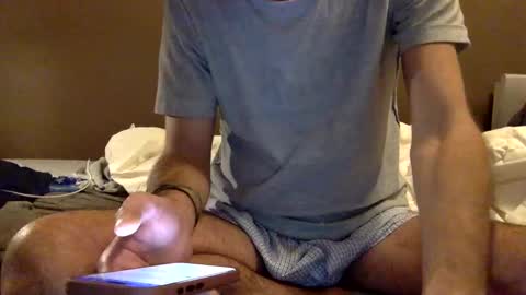 malefrench1 online show from February 3, 5:29 pm