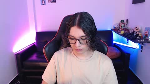 Snapshot of malik_harrison_ chatting on February 3, 2:45 pm Malik  online show from February 3, 2:45 pm