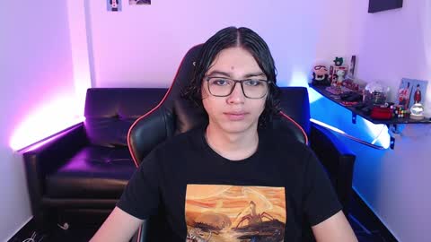 Snapshot of malik_harrison_ chatting on December 20, 3:21 pm Malik  online show from December 20, 3:21 pm