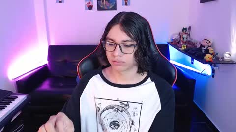 Snapshot of malik_harrison_ chatting on February 19, 2:12 pm Malik  online show from February 19, 2:12 pm