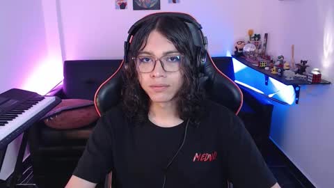 Snapshot of malik_harrison_ chatting on October 31, 4:32 pm Malik  online show from October 31, 4:32 pm