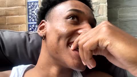 Snapshot of malkongarcia chatting on January 14, 7:21 pm malkongarcia online show from January 14, 7:21 pm