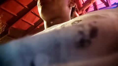 Snapshot of malkongarcia chatting on January 20, 2:22 am malkongarcia online show from January 20, 2:22 am