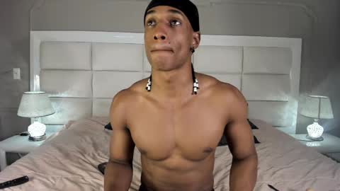 Snapshot of malkongarcia chatting on January 8, 9:23 pm malkongarcia online show from January 8, 9:23 pm