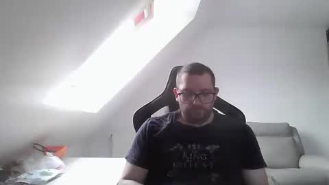 breton online show from December 8, 9:46 am