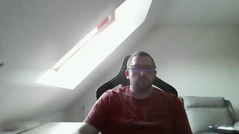 breton online show from March 6, 8:41 am