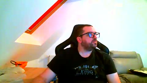 breton online show from December 8, 9:19 pm