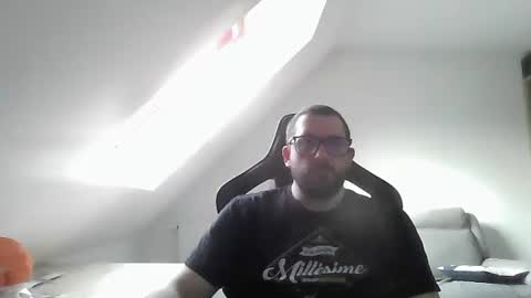 breton online show from December 31, 2:14 pm