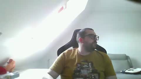 breton online show from December 23, 11:57 am