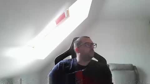 breton online show from October 11, 9:13 am