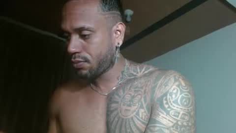 Manolo online show from February 17, 10:30 pm