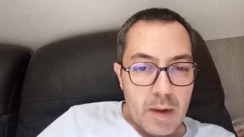 Snapshot of manu5933 chatting on October 8, 12:09 pm manu5933 online show from October 8, 12:09 pm