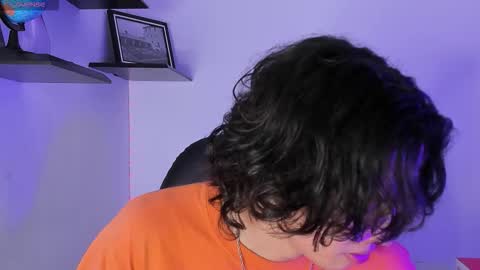 Manuel online show from November 14, 2:37 am