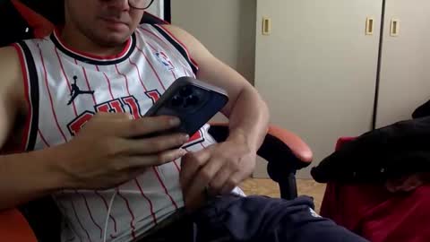 Manu online show from February 3, 6:13 pm