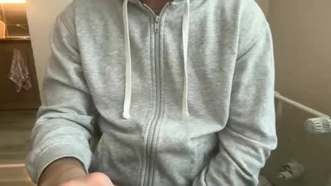 manynaaamess online show from October 20, 1:37 pm