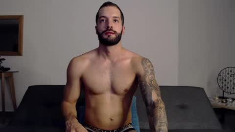Snapshot of marcoandpolo01 chatting on January 19, 12:38 am Marco  Polo online show from January 19, 12:38 am
