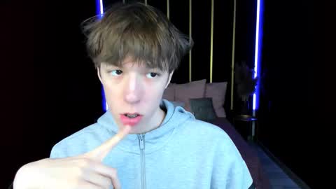 Mark online show from February 13, 10:42 am