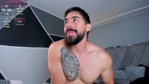 Snapshot of mark_broown_ chatting on January 10, 1:42 am mark_broown_ online show from January 10, 1:42 am