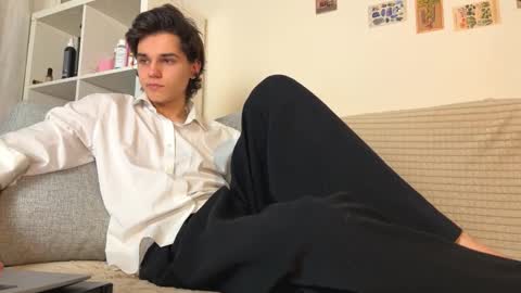 Mark online show from December 18, 1:51 pm