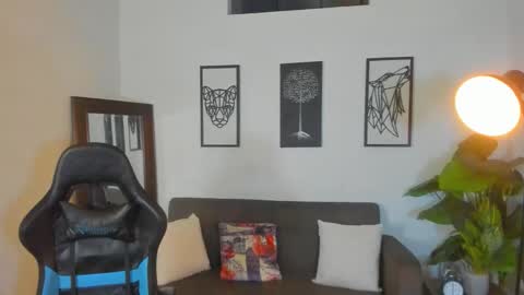 mark_x23 online show from February 4, 2:06 am