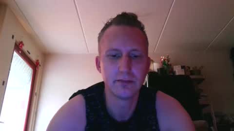 Mark online show from May 4, 4:31 pm