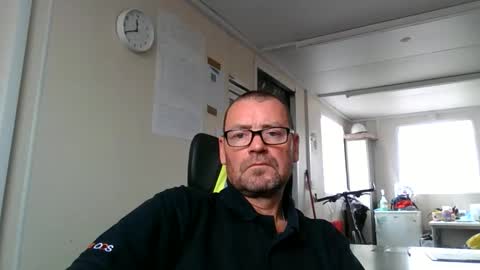 Snapshot of markyhowudoin chatting on October 17, 10:41 am markyhowudoin online show from October 17, 10:41 am