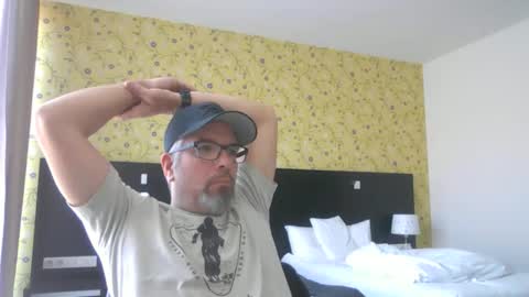 marriedcock1980 online show from September 20, 11:32 am