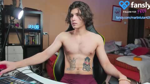 Snapshot of martinlutar420 chatting on September 21, 8:36 am Daddy Marty online show from September 21, 8:36 am