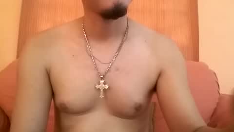 Max online show from November 25, 6:21 pm