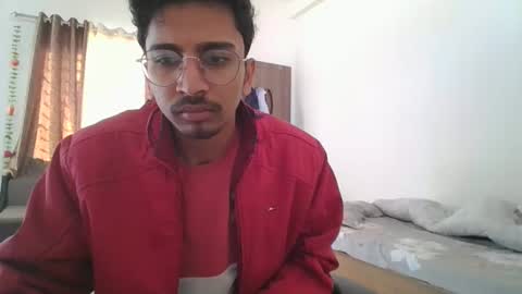 maskboyz2003 online show from January 1, 3:45 am