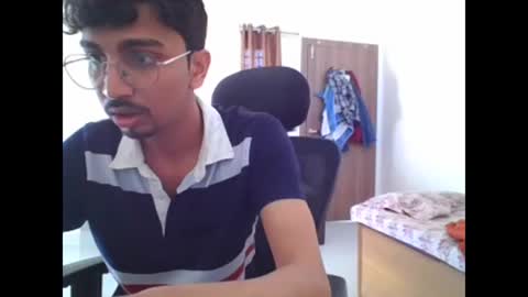 maskboyz2003 online show from March 4, 4:38 am