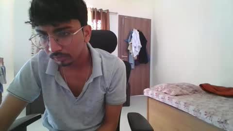 maskboyz2003 online show from March 3, 3:17 am