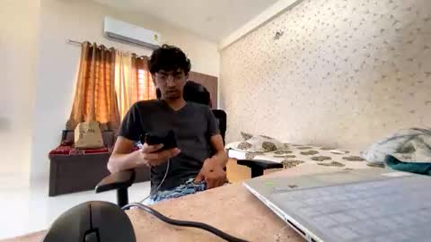 maskboyz2003 online show from October 22, 2:48 am