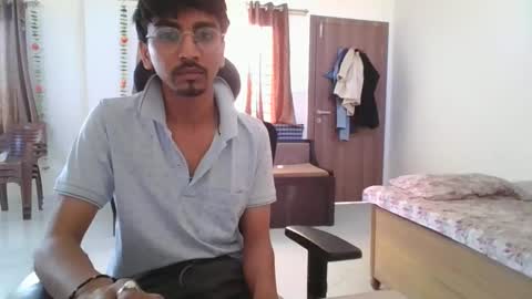 maskboyz2003 online show from March 2, 2:19 am