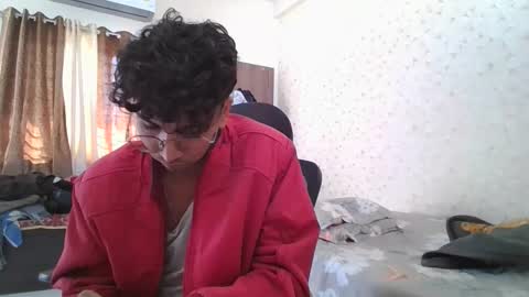 Mask Boy online show from November 15, 4:14 am