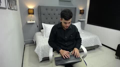  Massimo Greco online show from December 19, 11:01 pm