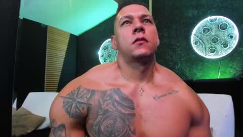 massimowalton2 online show from December 6, 2:46 am